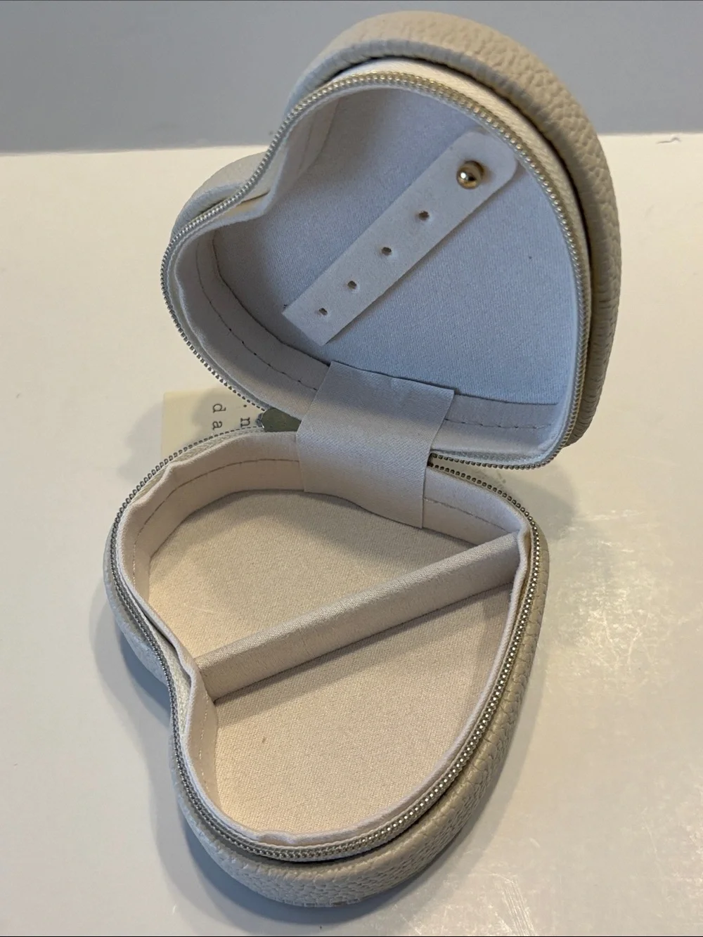 A New Day Cream/Off White Heart Shaped Travel Jewelry Orgainzer